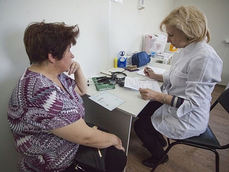 obiščite zdravnika zaradi artritisa